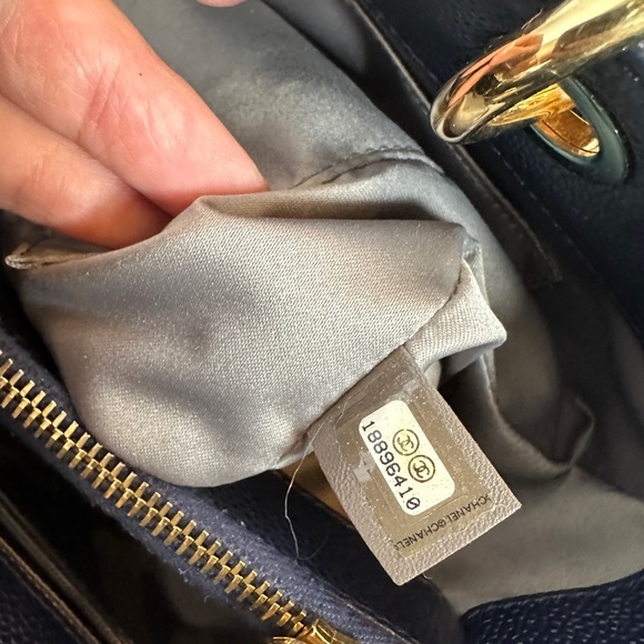 Chanel Grand Chain Blue Shopping Tote - Picture 3 of 6